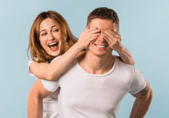 Jak překvapit svého přítele: Tipy na dárky pro přítele