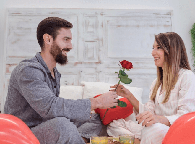 Jaký dárek k padesátinám: Nápady na dárky pro něj a pro ni