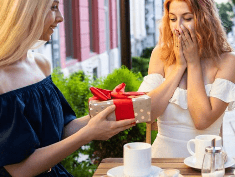 Co pro kamarádku k narozeninám: Nápady na dárky