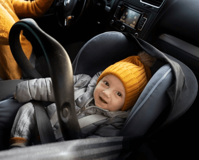 Rozdíl mezi autosedačkou pro novorozence a kojence 0-13 kg