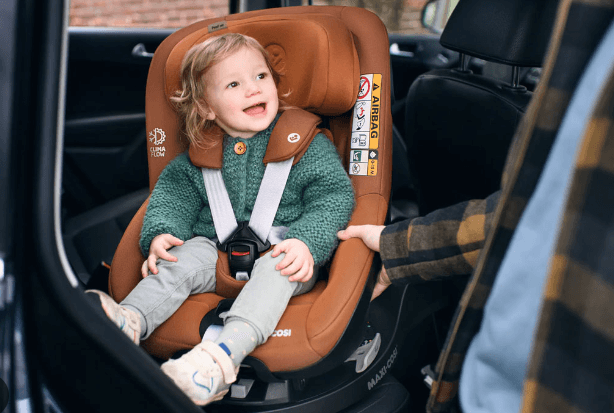 Můžu používat dětskou autosedačku 0-13 kg na delší cesty?