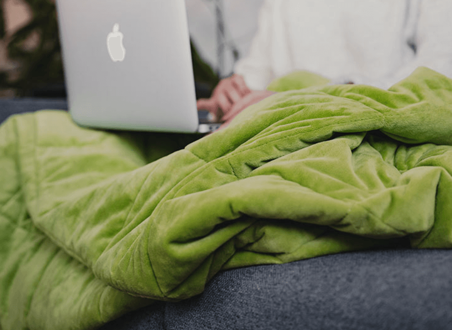 Jak vybrat zátěžovou deku: Pro koho a jak ji vybrat