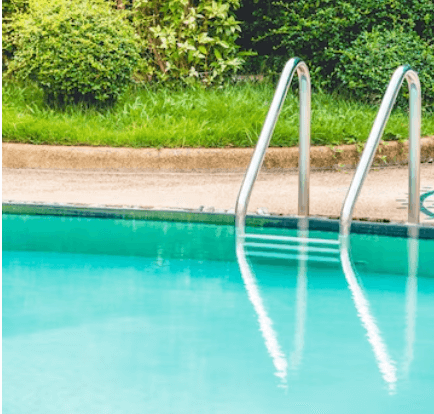 Jak bezpečně a účinně používat chemii v bazénu?
