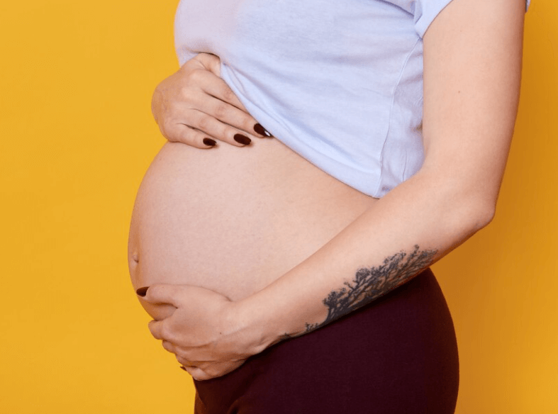 Bolest břicha v těhotenství: Kdy jí věnovat zvýšenou pozornost