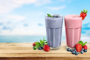 VELMI JEDNODUCHÝ RECEPT NA VYNIKAJÍCÍ LETNÍ SMOOTHIE