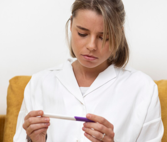 Příznaky 7 DPO: Může to být nidace? Jak poznat známky těhotenství