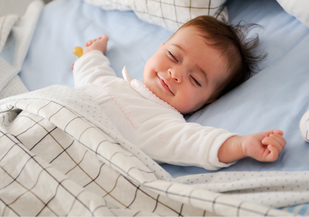 Noční vstávání batolat je pro rodiče náročné