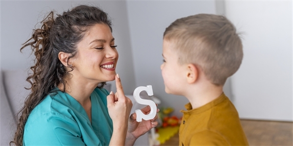 logopedie pro děti a hračky s hrami