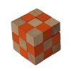 Dřevěný hlavolam kostka oranžová