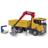 BRUDER 03551 Auto nákladní Scania Super 560R s ramenem model 1:16 plast