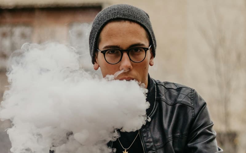 Vaping Techniques: Jak správně používat elektronickou cigaretu