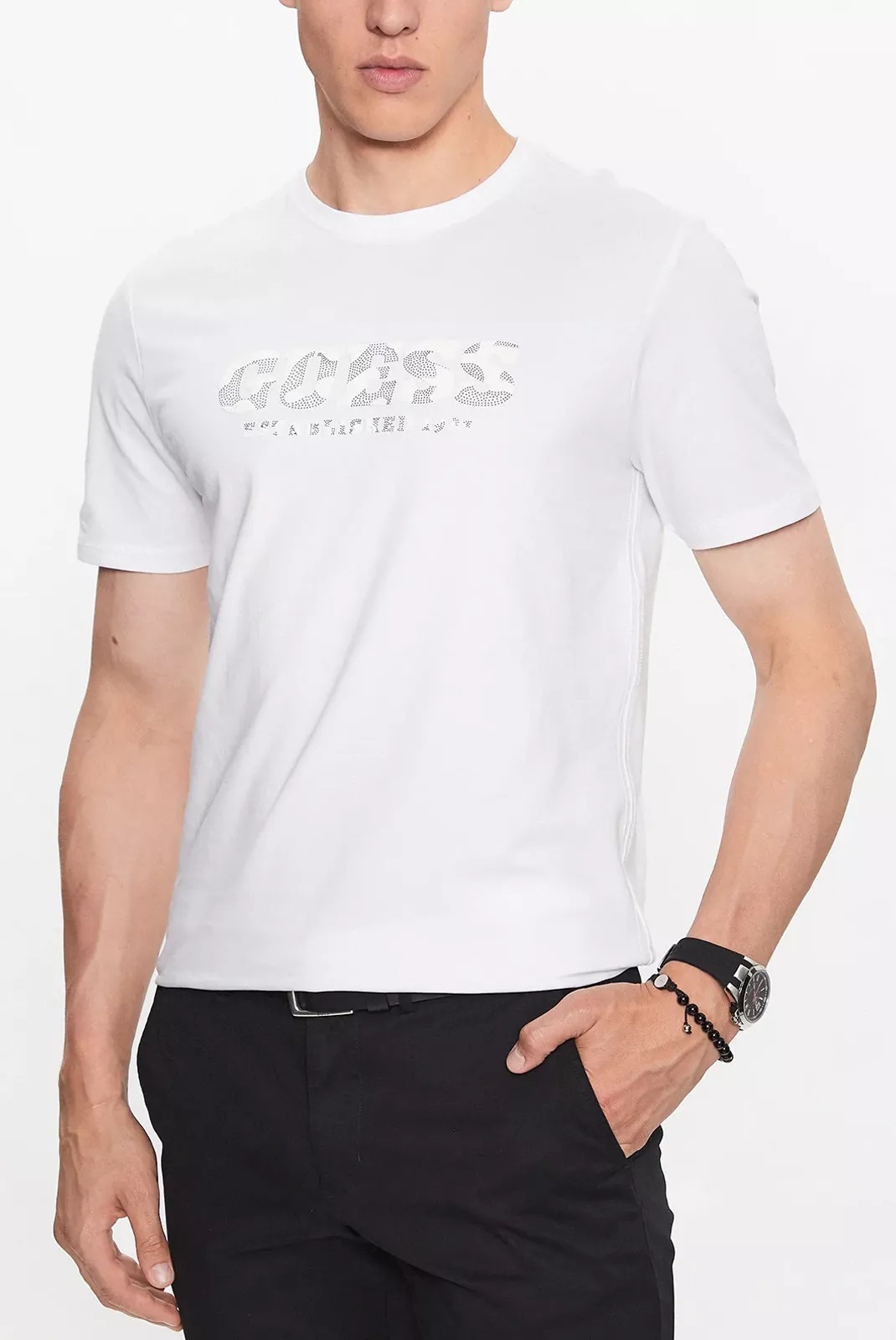 Guess pánské tričko bílé s logem Velikost: L