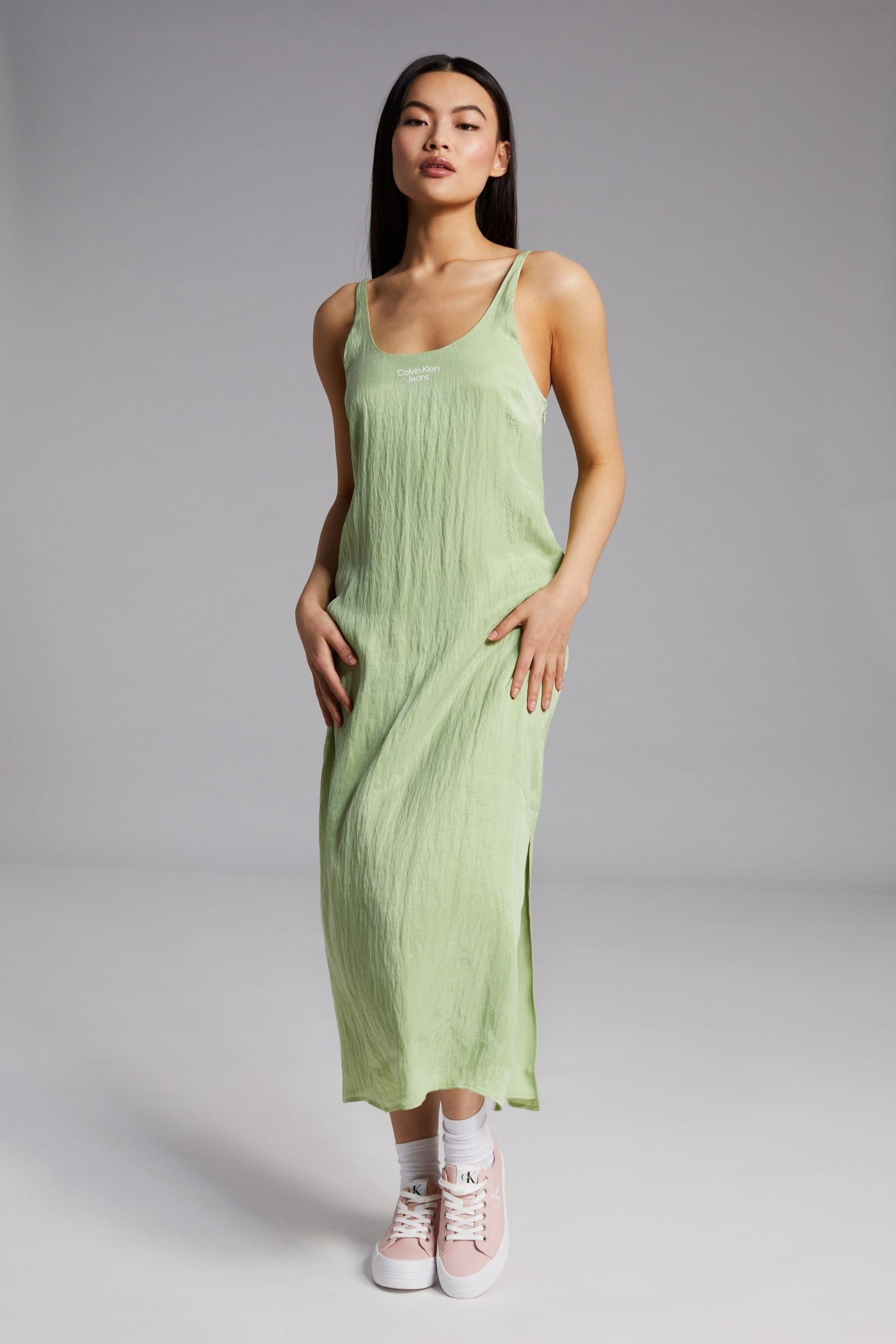 Calvin Klein dámské šaty Glazed Maxi zelenkavé Velikost: L
