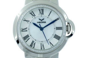  Dámské společenské Quartz hodinky Beauty S jsou vyrobené z leštěné ušlechtilé nerezové oceli a zdobené krystaly SWAROVSKI (2)