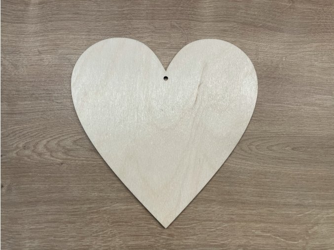 srdce dřevěné s dírkou 18 cm