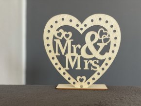 Stojánek s nápisem Mr & Mrs.
