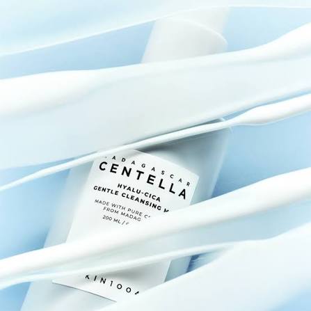 SKIN1004 Madagascar Centella Hyalu-Cica Gentle Cleansing Milk 200 ml