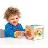 PL105 Petit Activity Cube Lifestyle %283%29