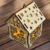 Drevený vianočný domček so svetielkom– 17 motívov