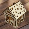 Drevený vianočný domček so svetielkom– 17 motívov
