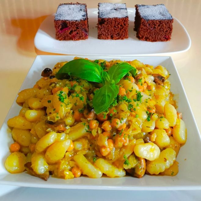 LASKAVÉ PONDĚLÍ 🙏 13.4. 10-15 výdek Mlaskavec 😋, rozvoz zdarma POLÉVKA ZE ZELENÝCH FAZOLEK, NOKY S DUŠENOU KAPUSTOU,...