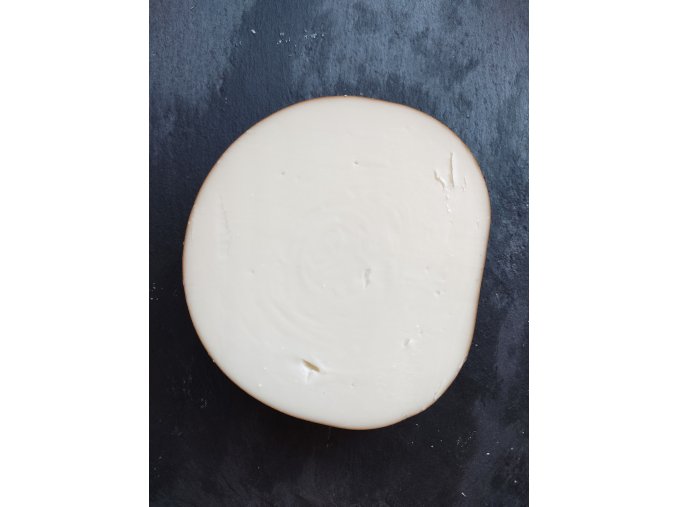 mlsna mys delikatesy v krabici syr syry syry z mikulova kravske syry kozi syry ovci syry delikatesy postou delikatesy mikulov zamek mikulov vino mikulov syrarna mikulov uzený kozí sýr