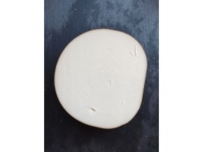 mlsna mys delikatesy v krabici syr syry syry z mikulova kravske syry kozi syry ovci syry delikatesy postou delikatesy mikulov zamek mikulov vino mikulov syrarna mikulov uzený kozí sýr