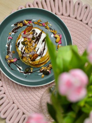 Snídaně nemusí být každý den stejná. Stačí pár lžic naší granoly a rázem je o level výš. ✨ Skvěle se hodí do jogurtu,...