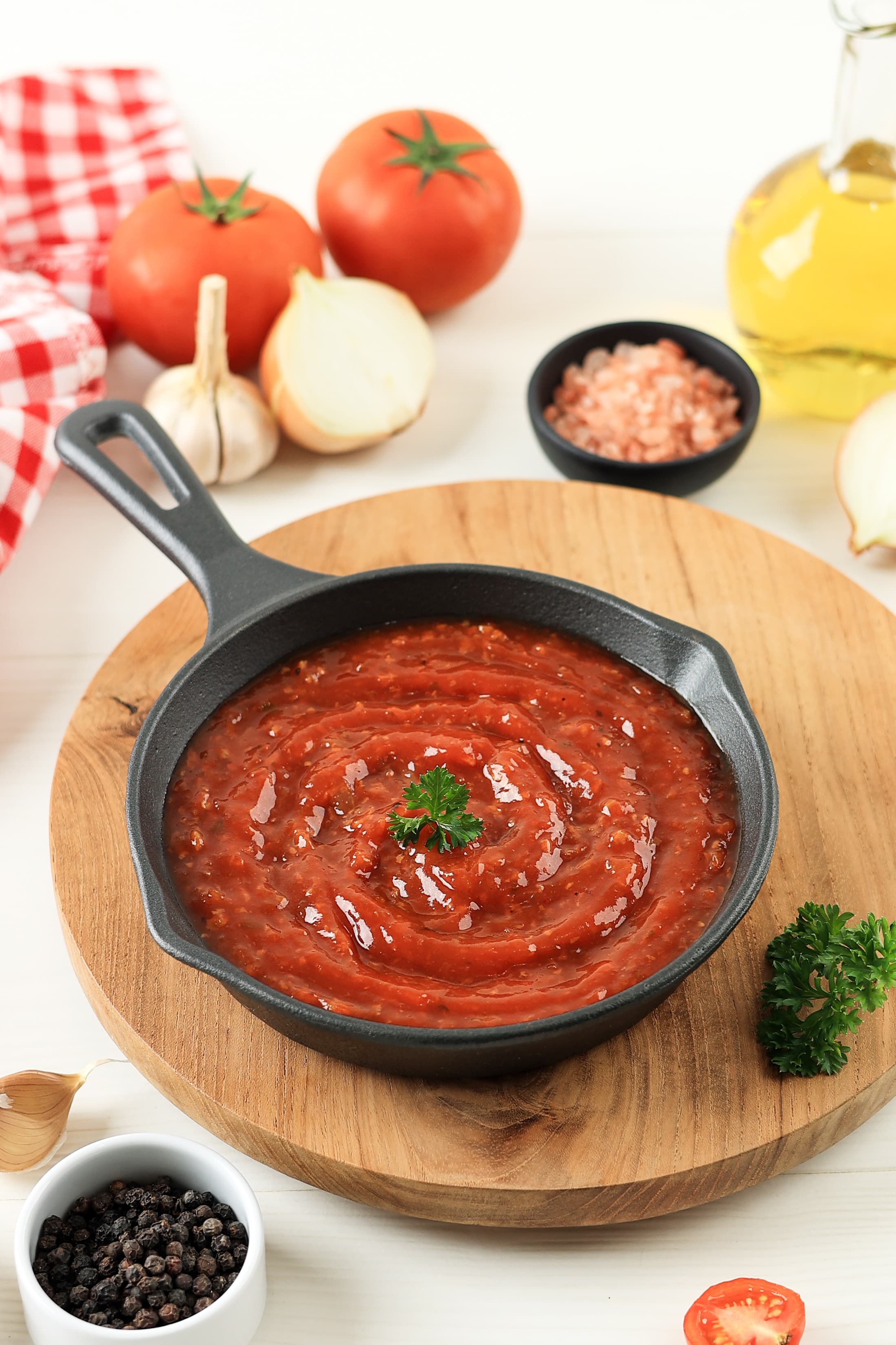 classic-italian-tomato-sauce-for-pasta-and-pizza-2025-03-27-04-54-09-utc