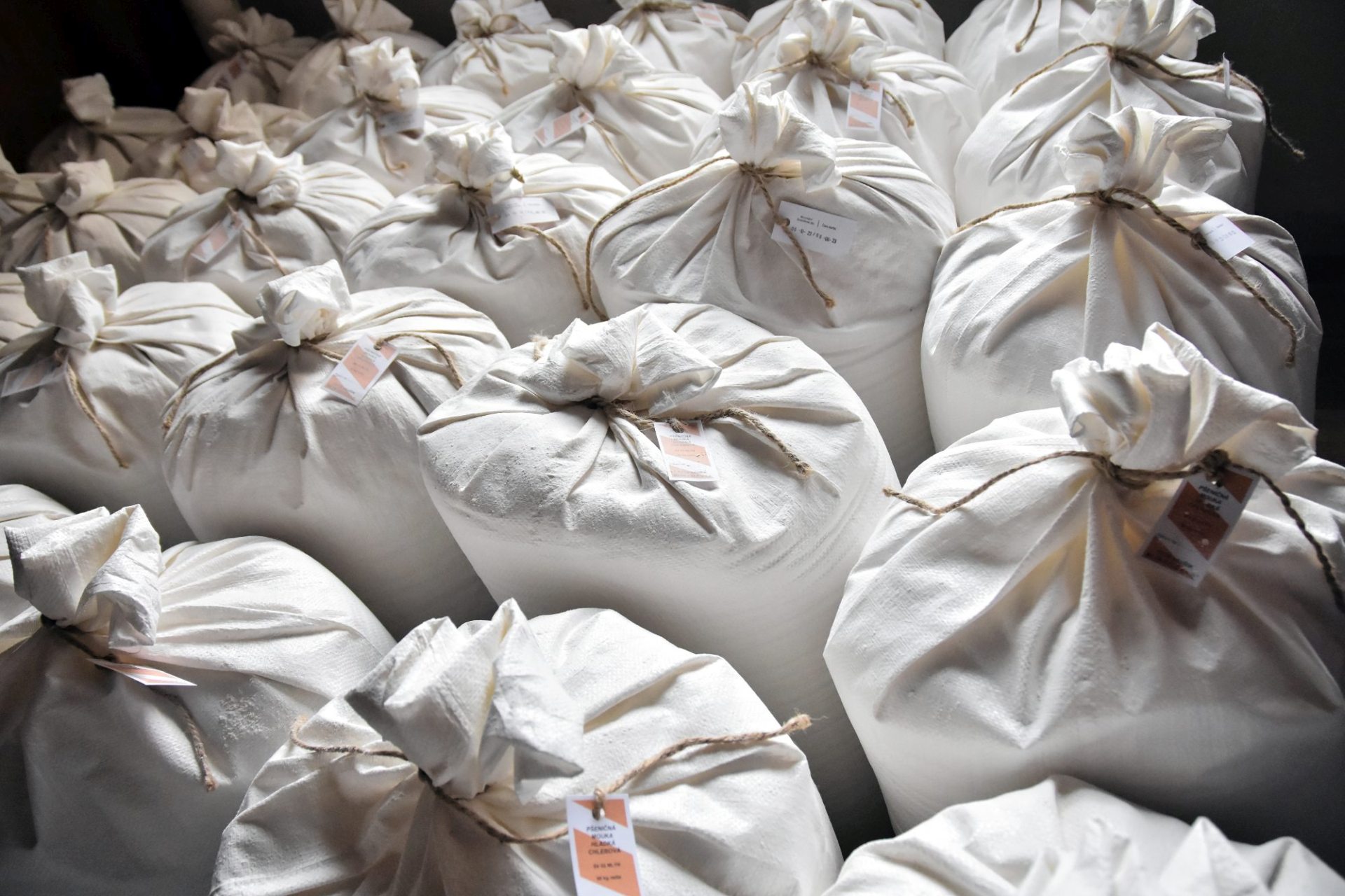 NÁŠ TIP: Jak správně skladovat mouku, aby si uchovala své kvality?