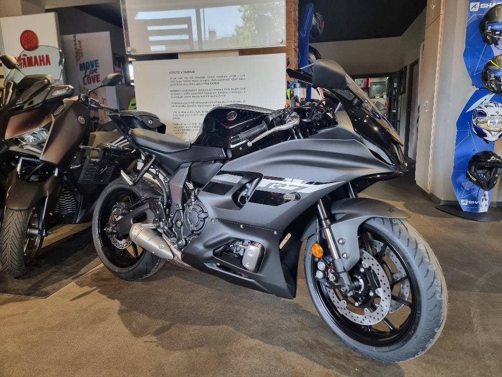 R7