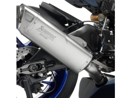 90798 33324 00 GYTR Akrapovic Trackday Mid Muffler System Studio 001