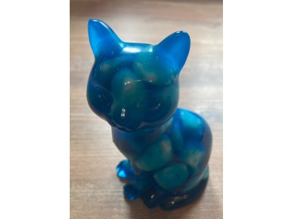 kočka modrá s bílými kameny