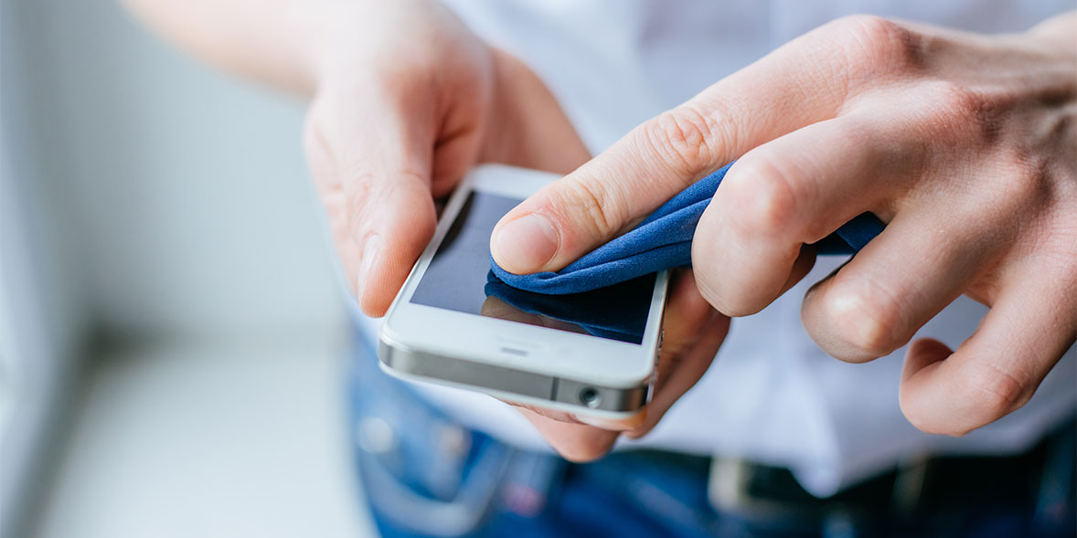 Výhody pravidelné údržby a čištění mobilního zařízení