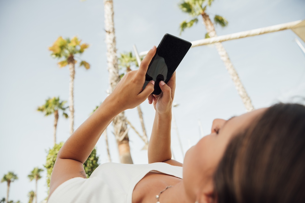 Ochrana telefonu na dovolené u moře: Průvodce bezstarostným užíváním