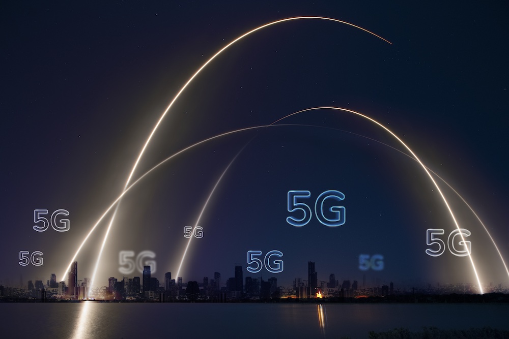 5g-network-smart-city-background-technology