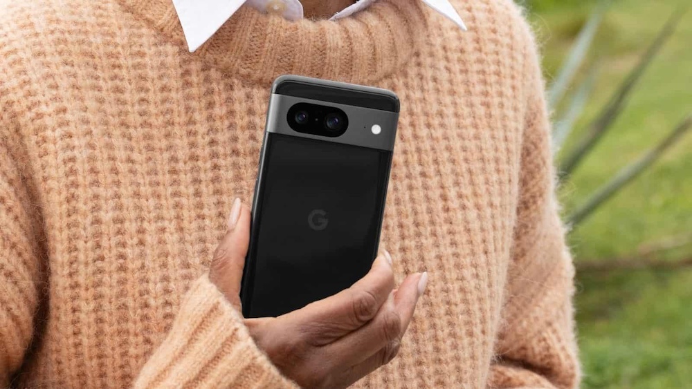 Google-Pixel-8-lifestyle-image