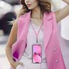 Šňůrka na mobil SWING s nastavitelnou délkou / délka 165cm (max 82,5cm ve smyčce) / na rameno nebo na krk - světle růžová