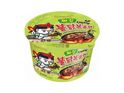Ramen de pollo picante Samyang con frijoles negros en un tazón (105 g) - El mejor café de la República Checa
