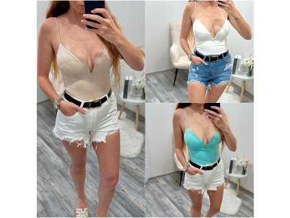 Příjemné body s výstřihem