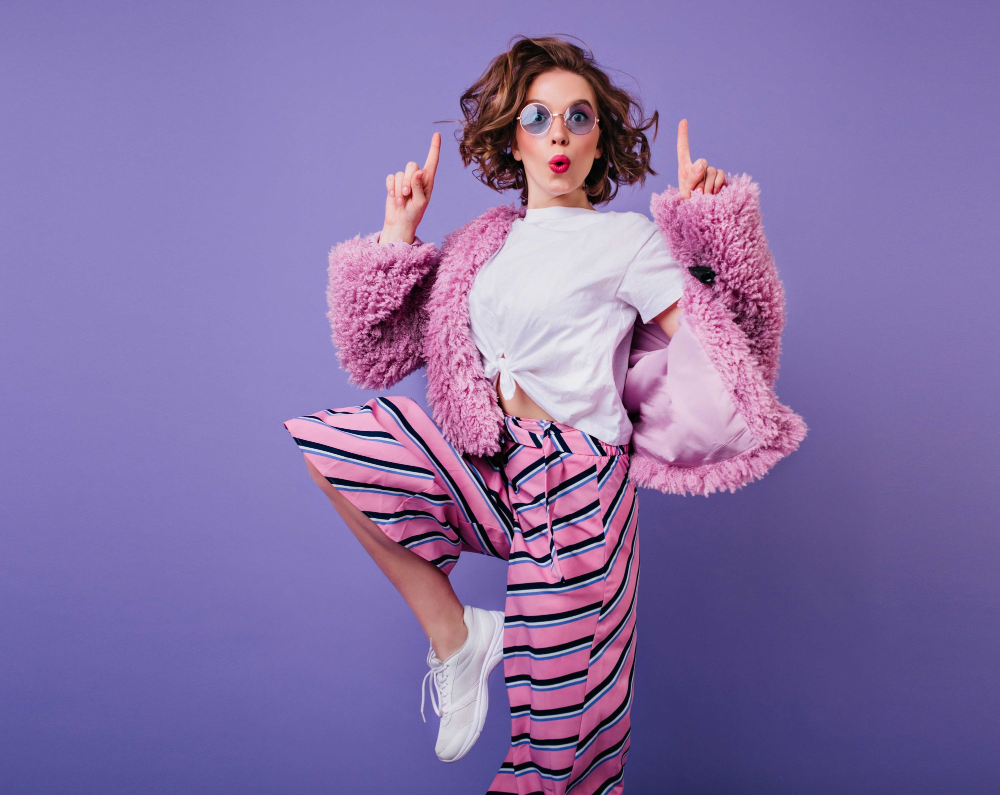 Barvy a typ postavy: jak si obléct sebevědomí (a neschovávat se do pytle)