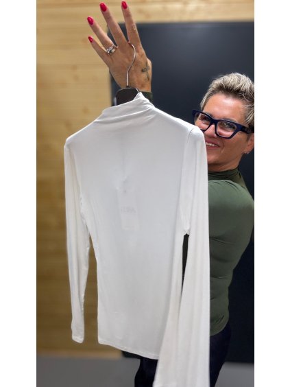 WhatsApp Image 2025 10 30 at 21.47.24