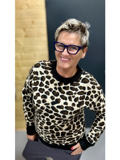 Rebel Leopard – hřejivý svetr s leopardím vzorem