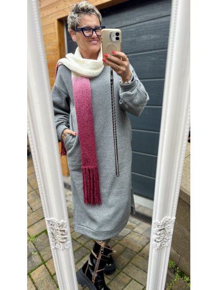 Mikinové šaty Comfort Style – s kapsami a nařaseným rukávem