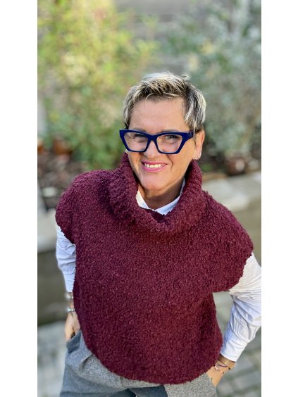 Roláková vesta z měkké směsi – útulnost s elegancí