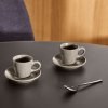 sötétszürke kerámia csésze és csészealj Kave Home Aratani