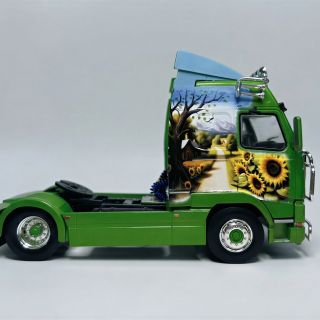 🚛VOLVO FH12 “Soulage” | 1:43 An iconic tuned truck from the Truck Tuning Collection. ❤️ 📦 PRE-ORDER Coming soon to our range.