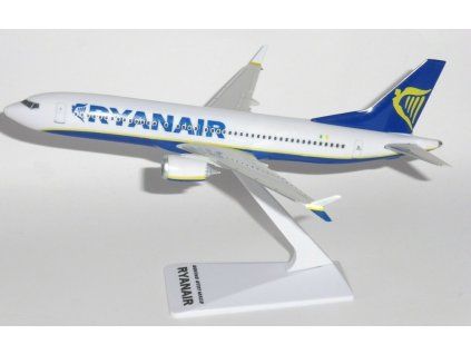 B737 MAX 8 Ryanair "2010s" Colors