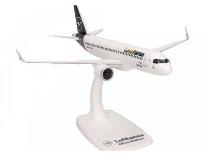 44271 her613880 a 1920x1920