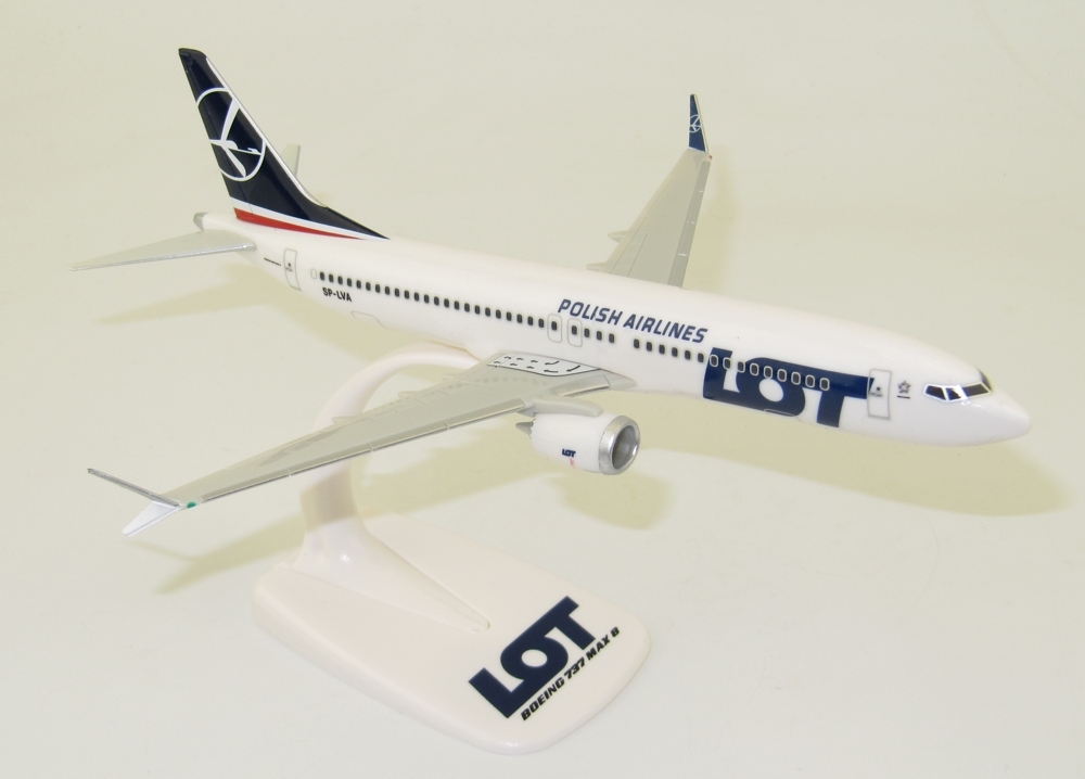 1:200 Boeing B737 MAX 8 LOT Polish Airlines ″2010″ Colors. With ″Star Alliance″ Logo (Snap-Fit)